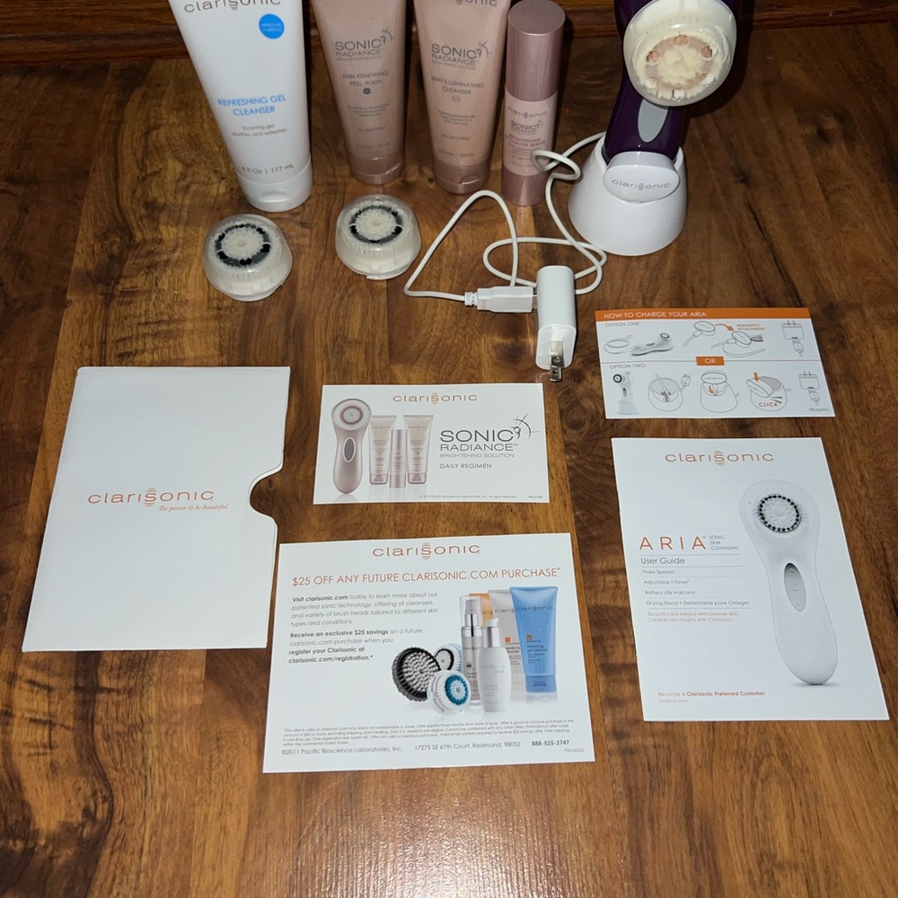 Clarisonic Skincare Tool Set in Purple and White